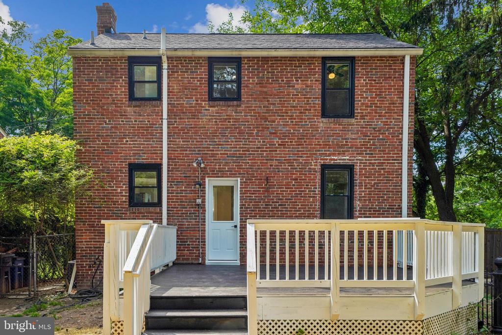 1106 MEURILEE LANE