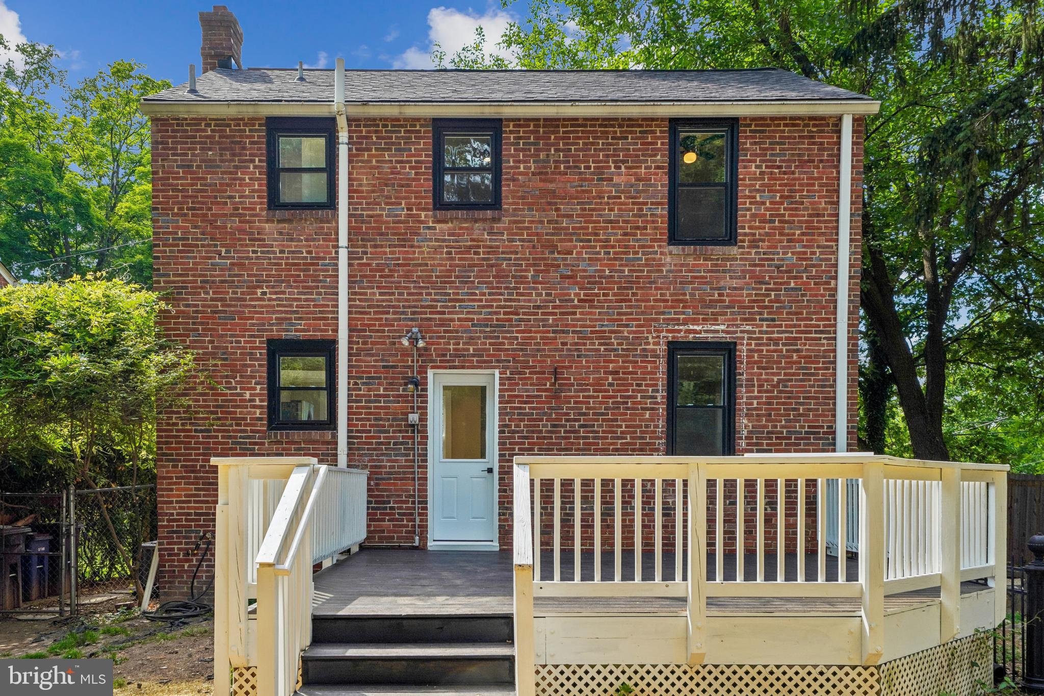 1106 MEURILEE LANE