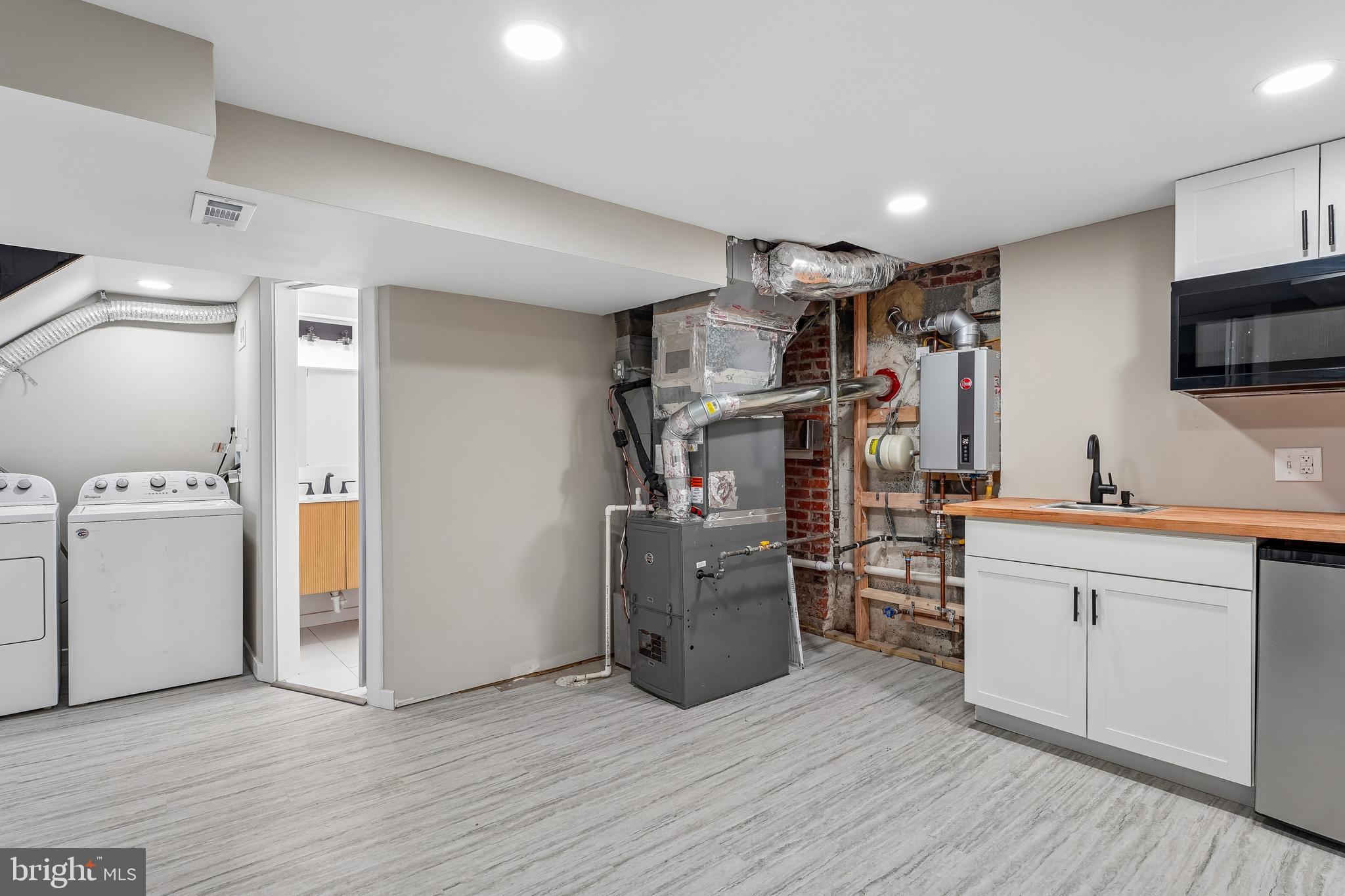 1106 MEURILEE LANE