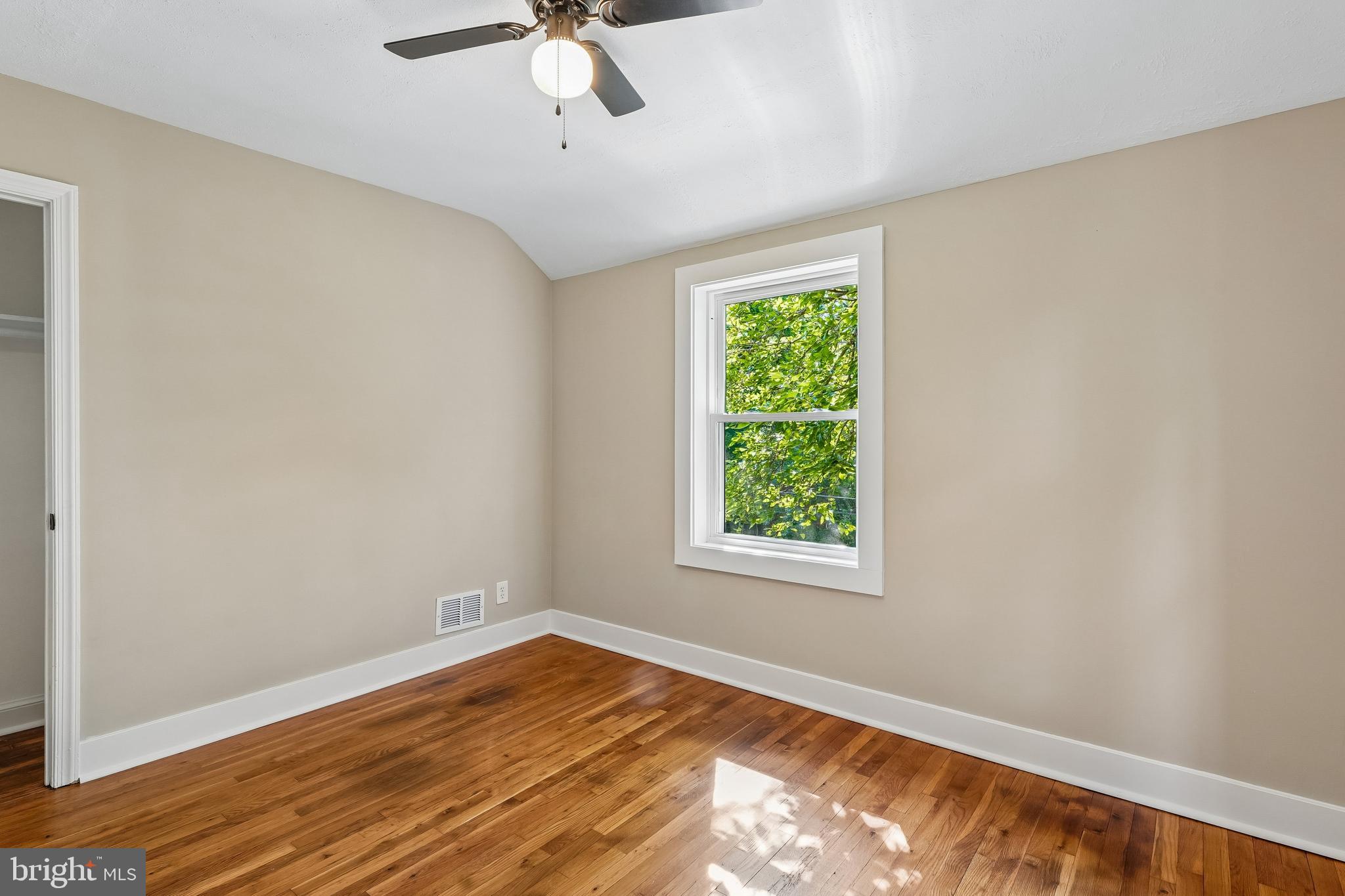 1106 MEURILEE LANE