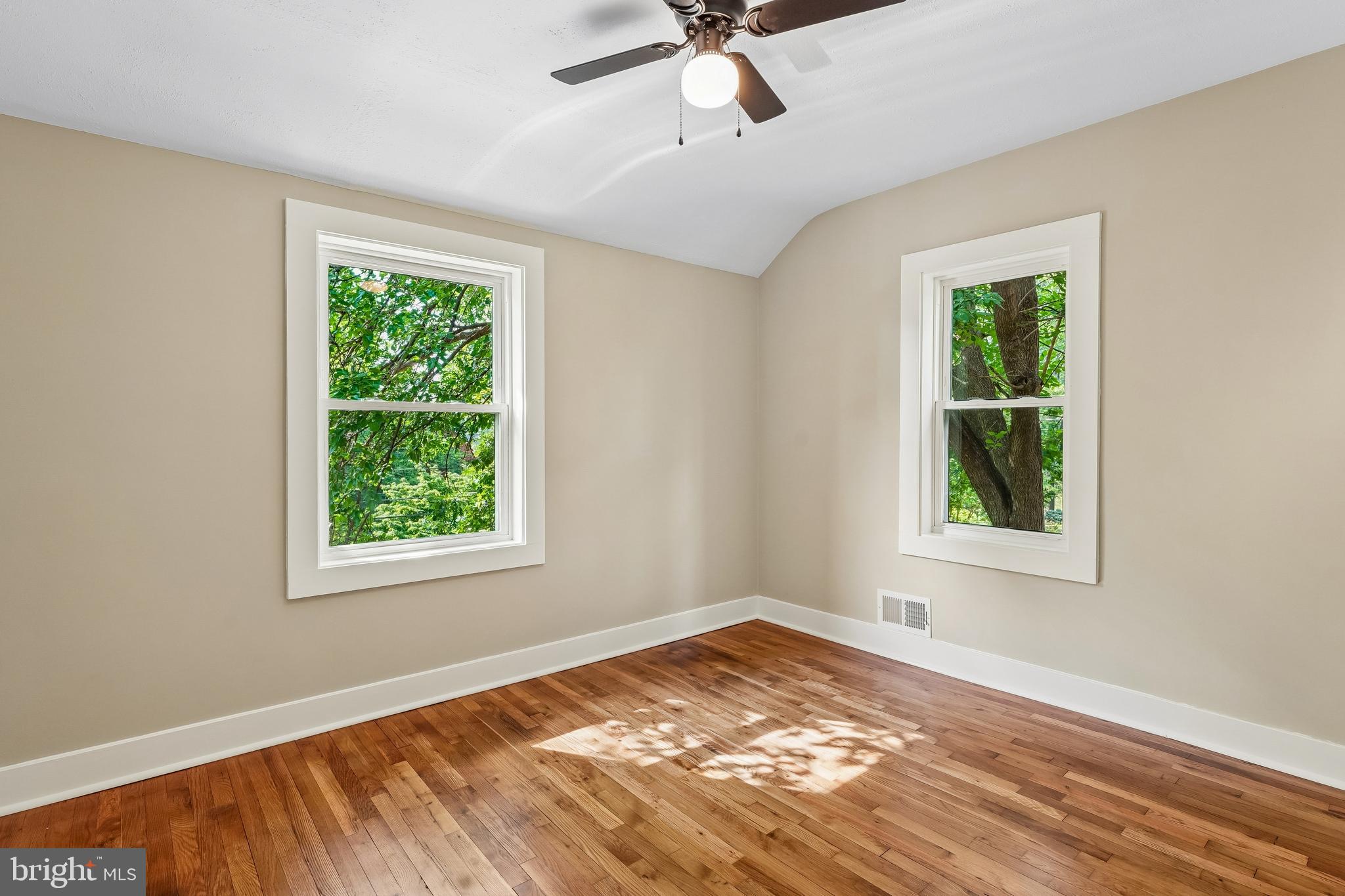 1106 MEURILEE LANE