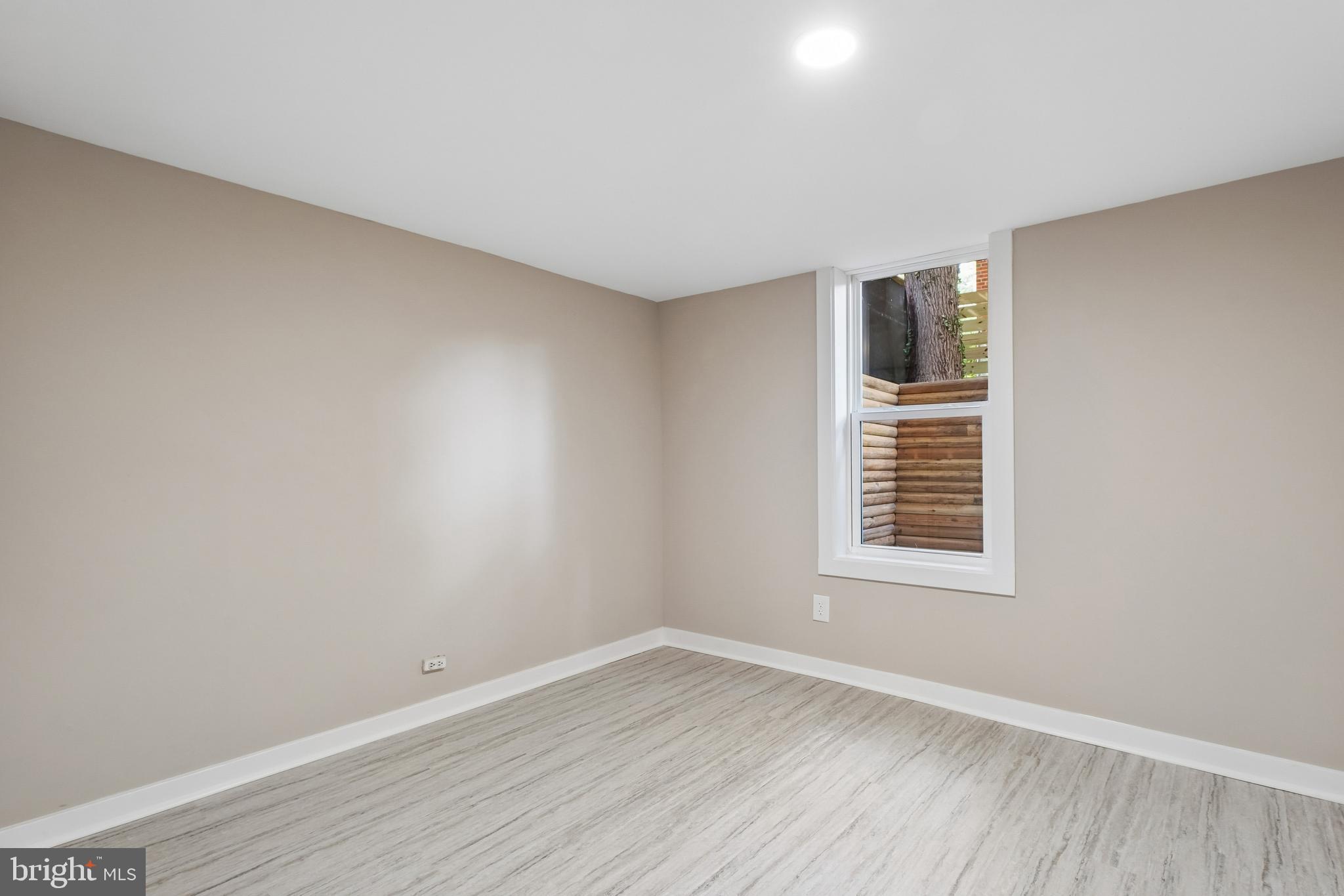 1106 MEURILEE LANE