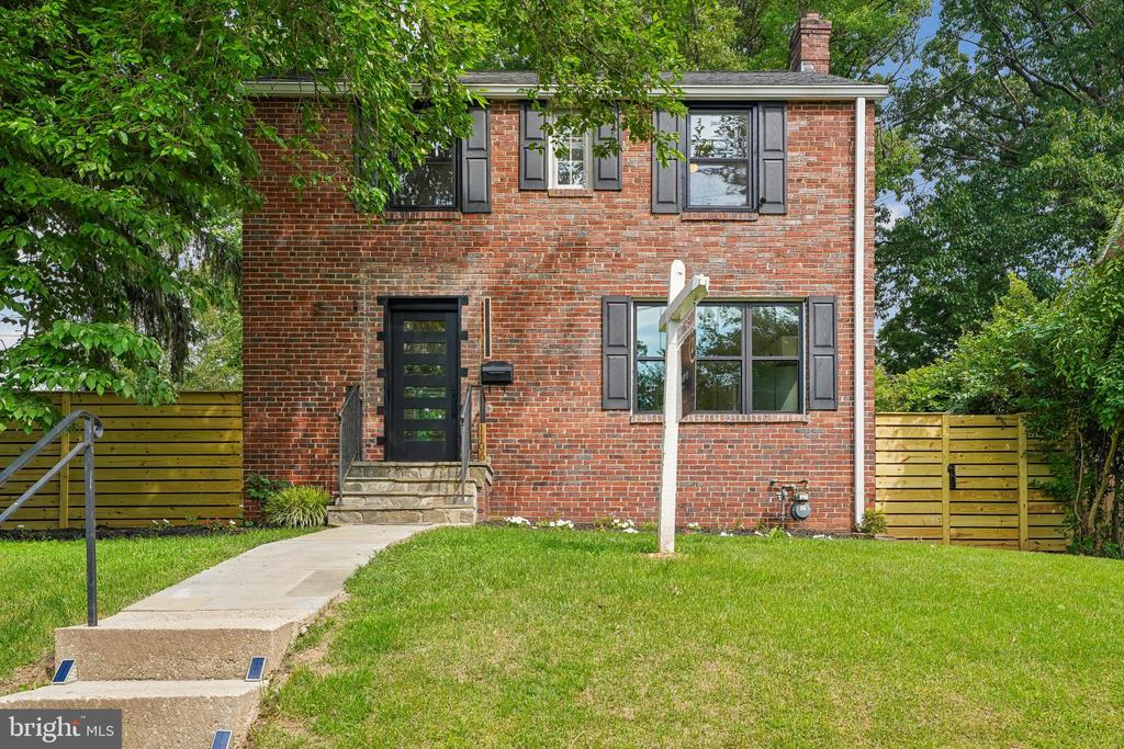 1106 MEURILEE LANE