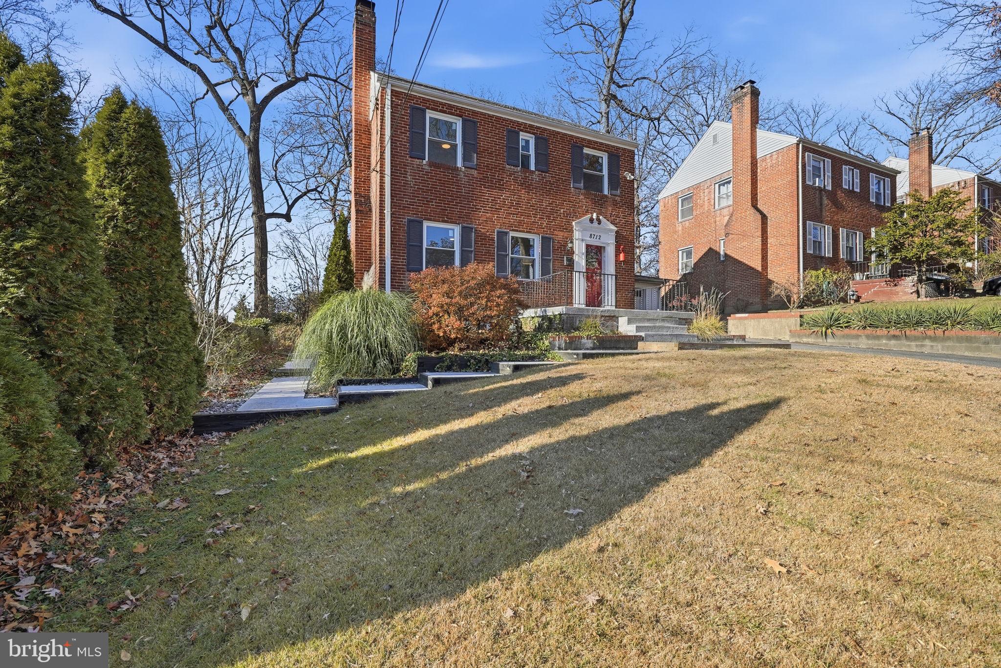 8712 GEREN ROAD