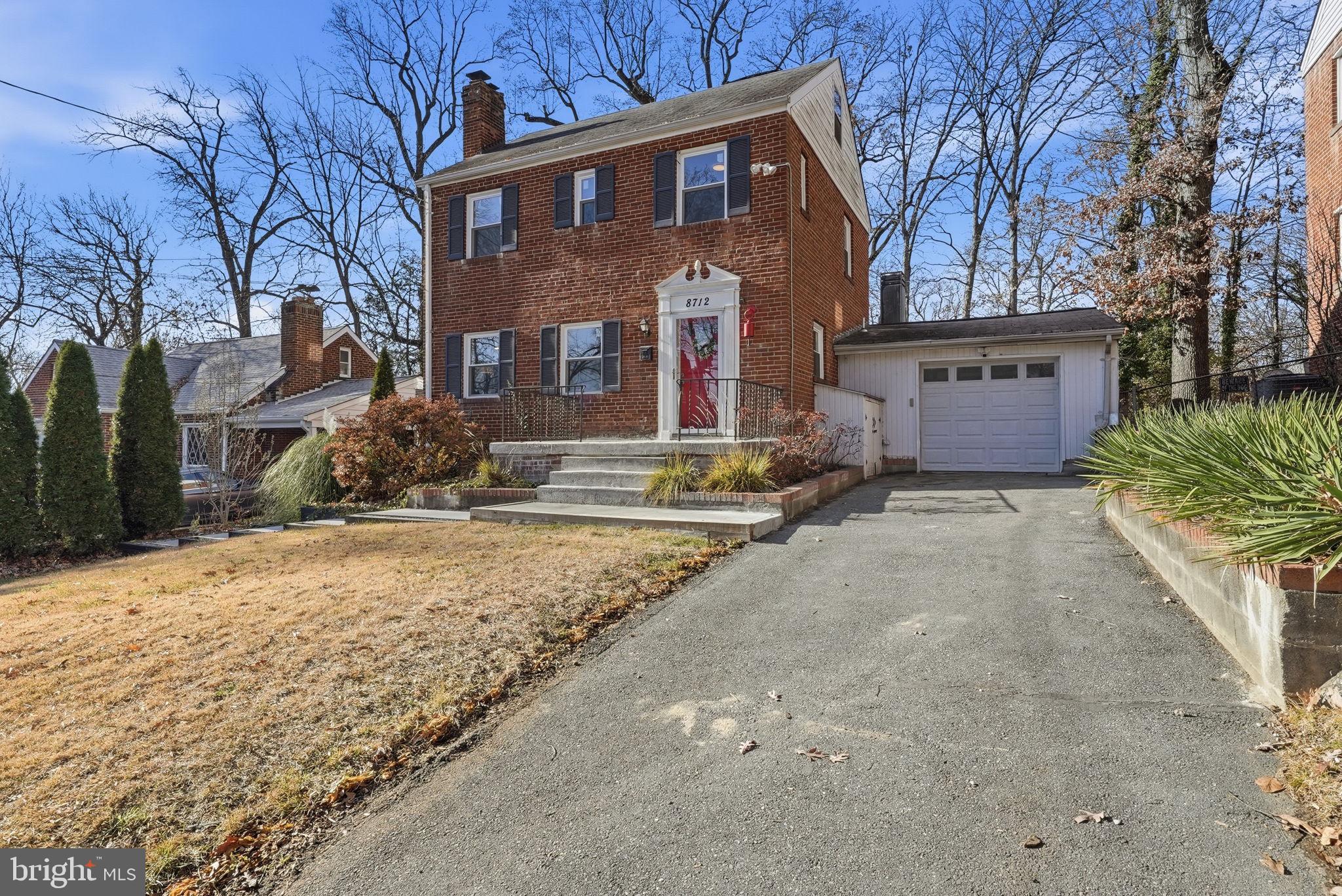 8712 GEREN ROAD
