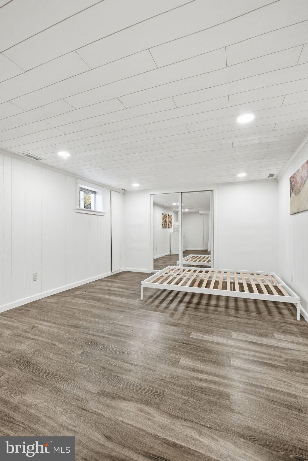 8712 GEREN ROAD