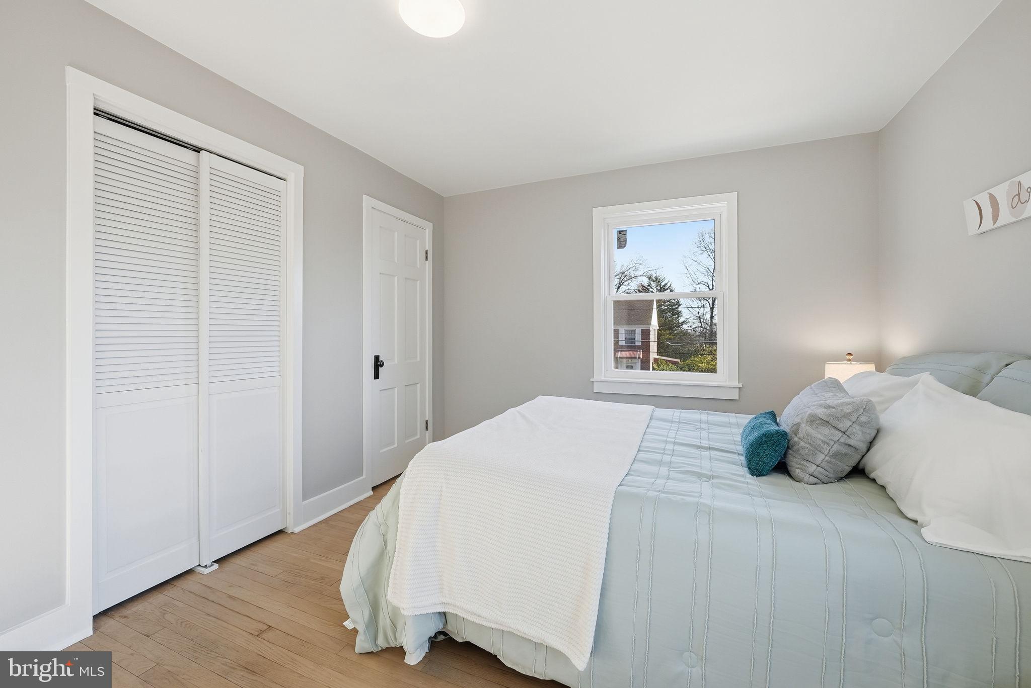 8712 GEREN ROAD