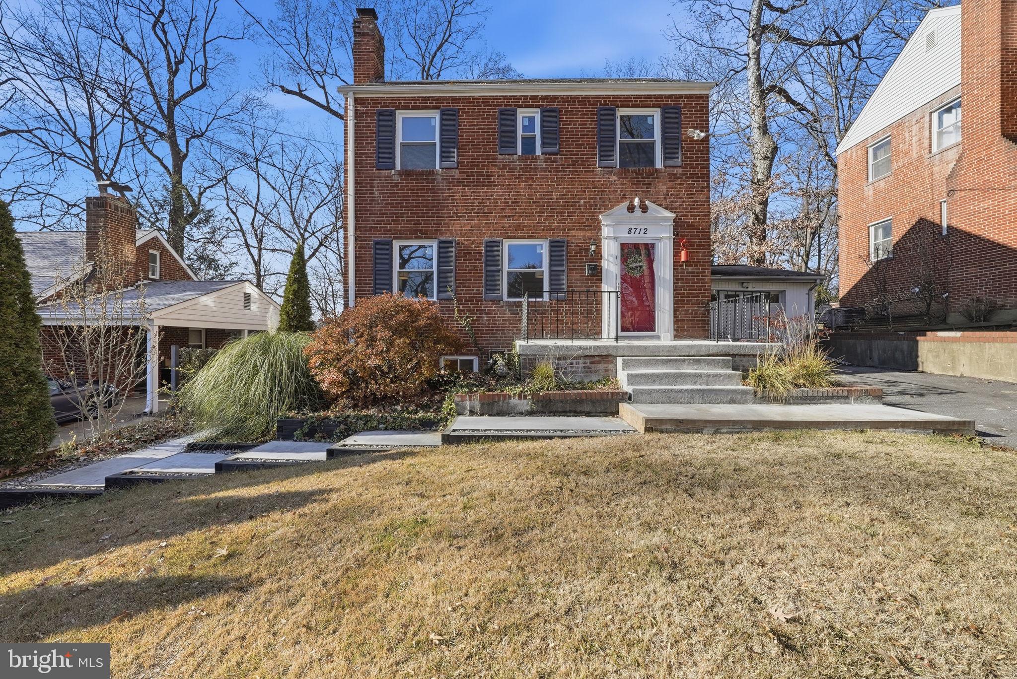 8712 GEREN ROAD