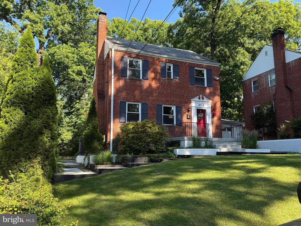 8712 GEREN ROAD