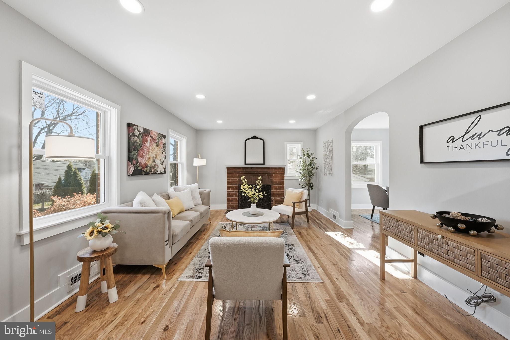 8712 GEREN ROAD