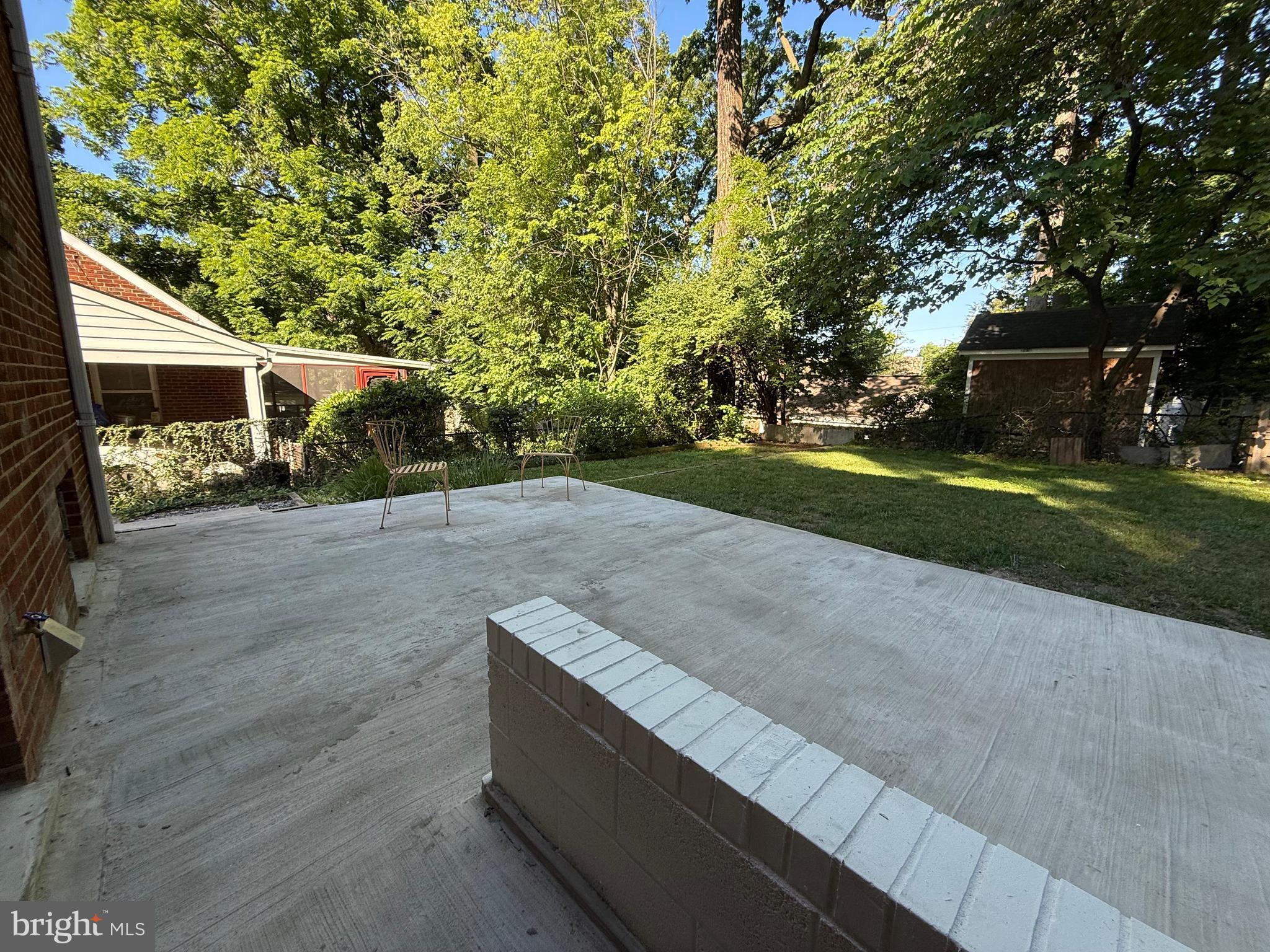 8712 GEREN ROAD