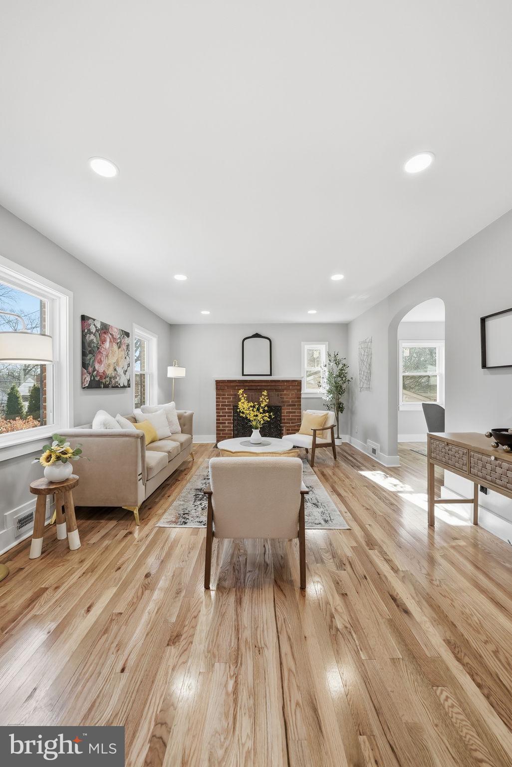 8712 GEREN ROAD