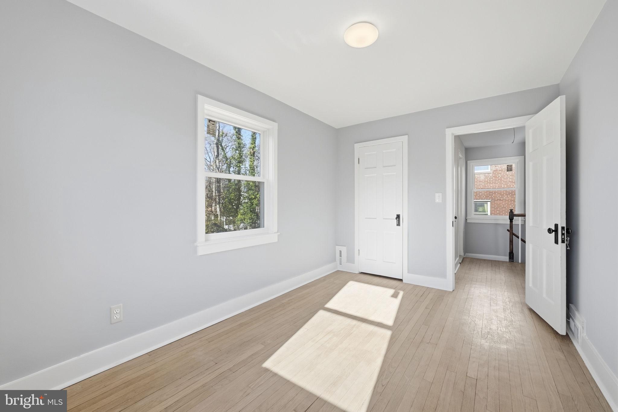8712 GEREN ROAD