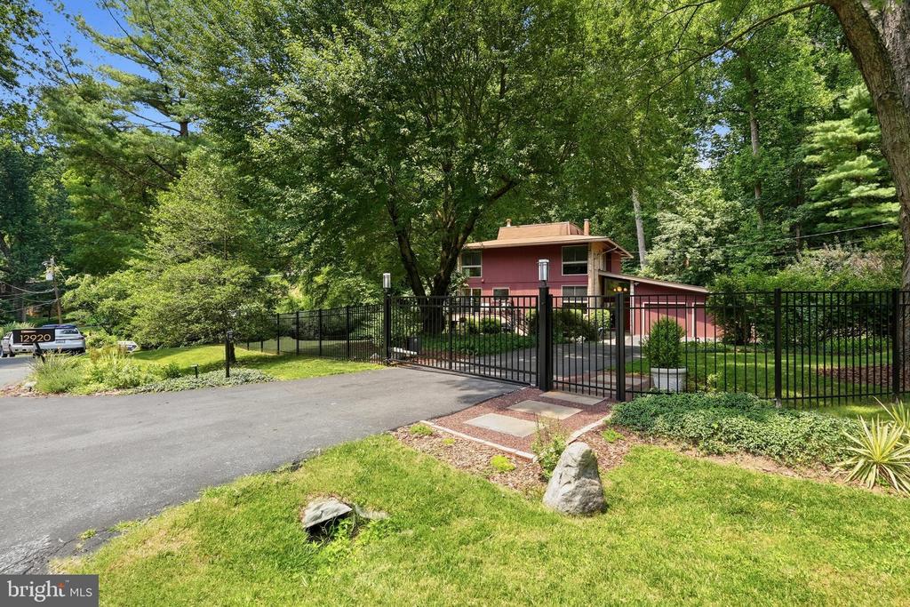 12920 FALMOUTH DRIVE