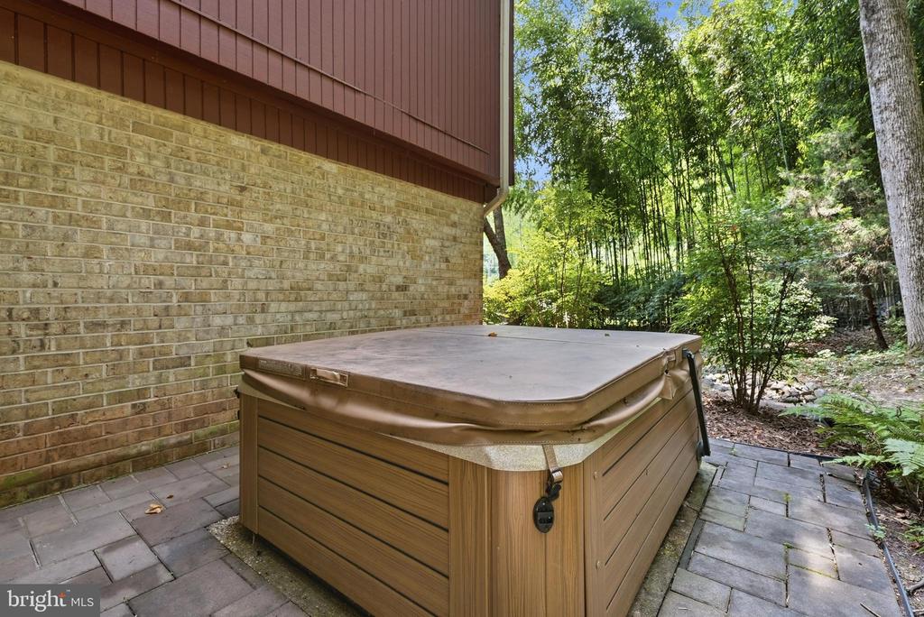 12920 FALMOUTH DRIVE
