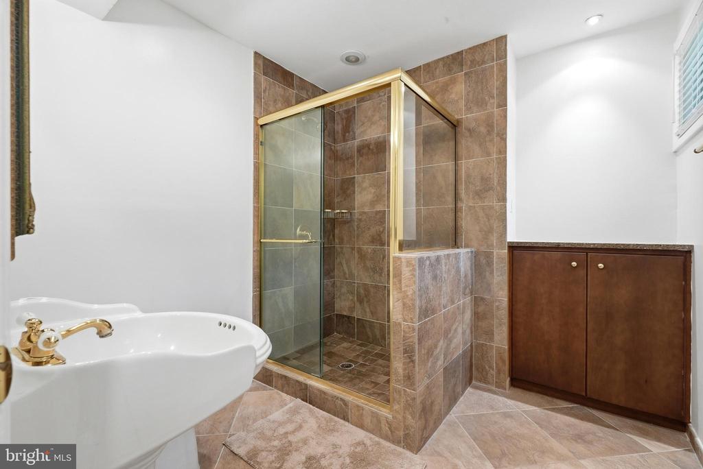 12920 FALMOUTH DRIVE