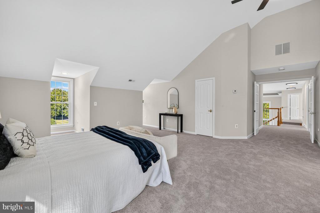17536 APPLEWOOD LANE