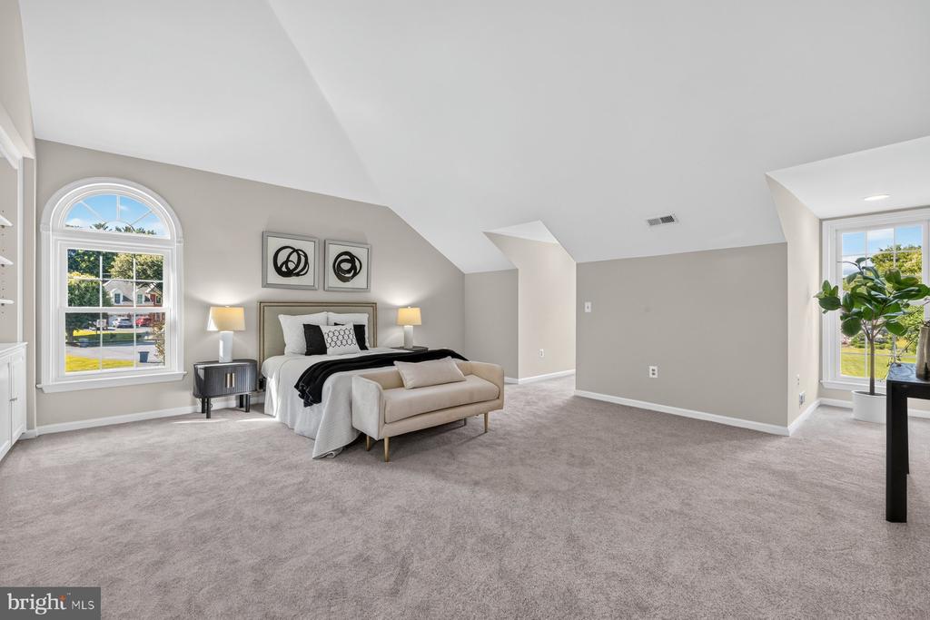 17536 APPLEWOOD LANE