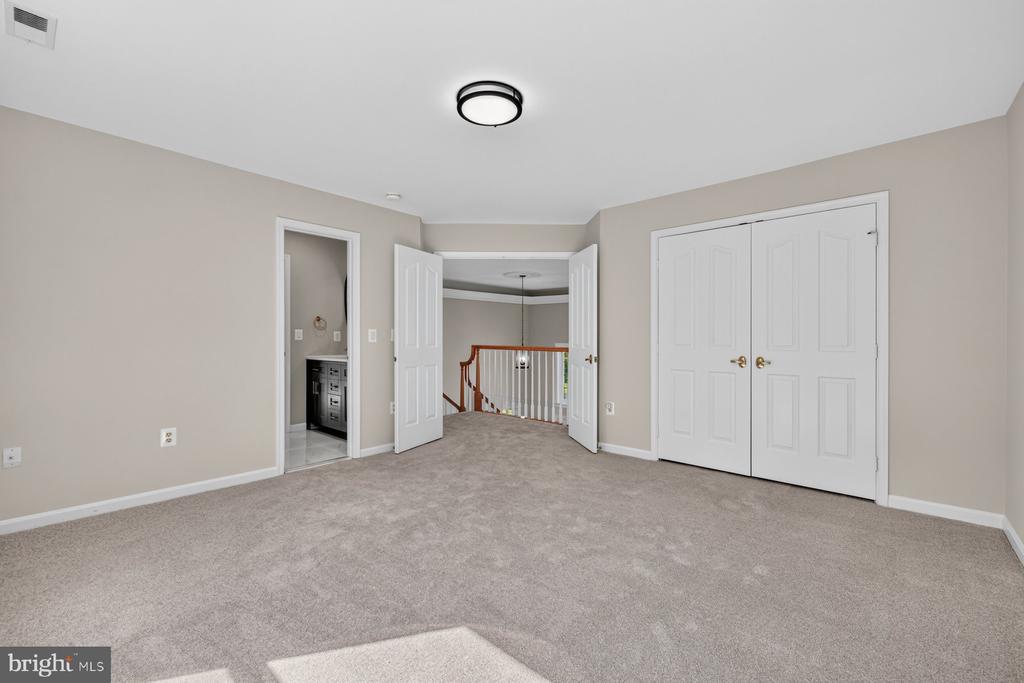 17536 APPLEWOOD LANE