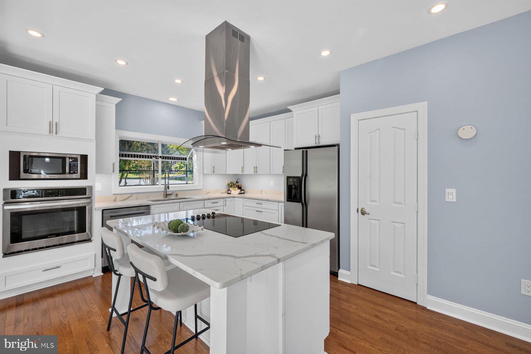 17536 APPLEWOOD LANE