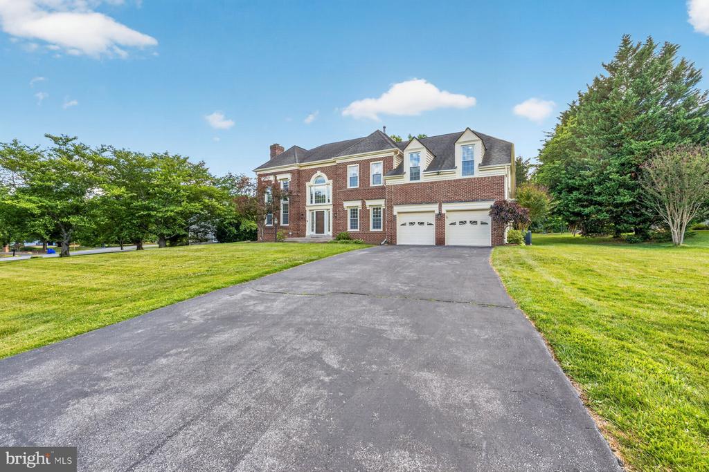 17536 APPLEWOOD LANE