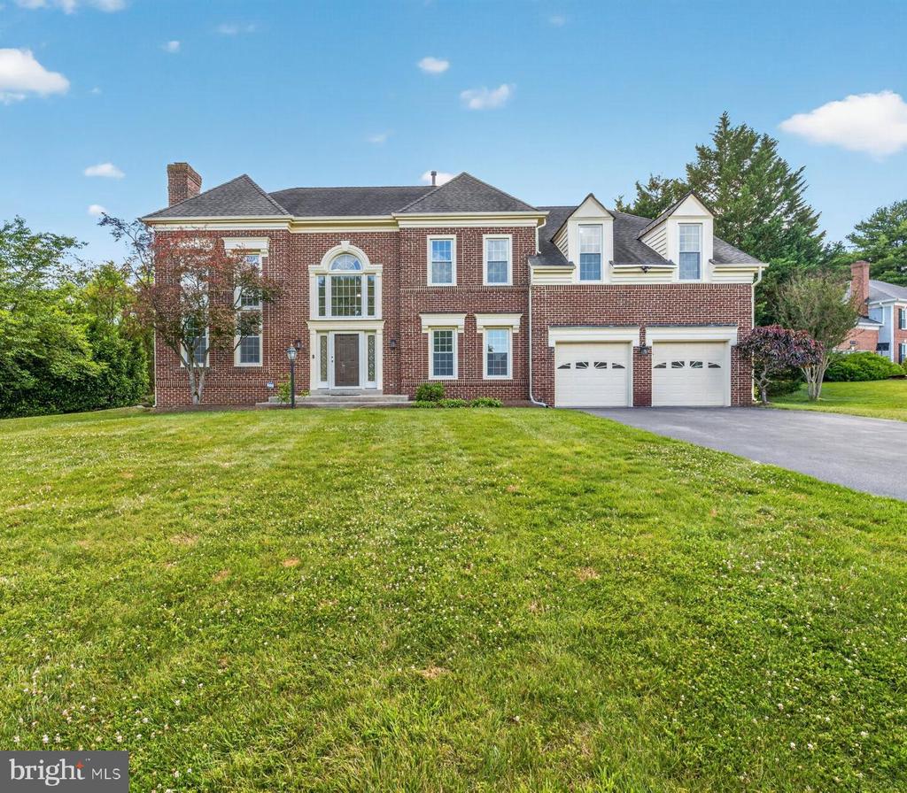 17536 APPLEWOOD LANE