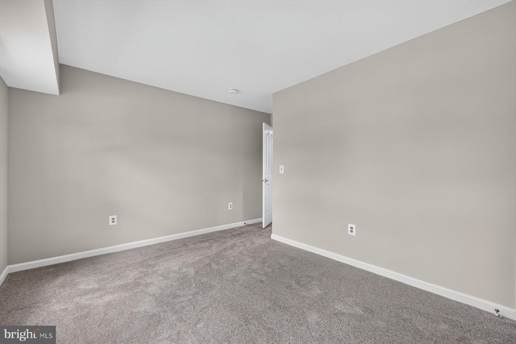 17536 APPLEWOOD LANE