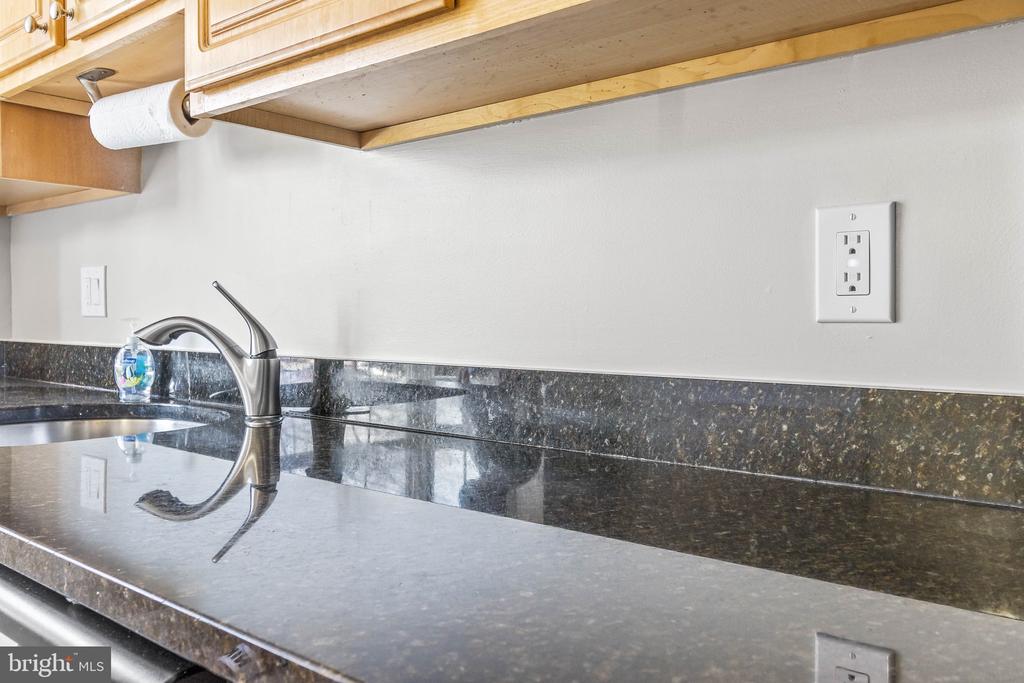 3842 CHESTERWOOD DRIVE Unit: 3842
