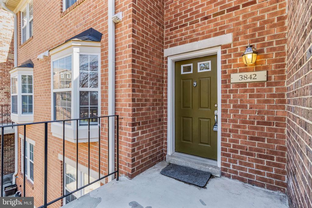 3842 CHESTERWOOD DRIVE Unit: 3842