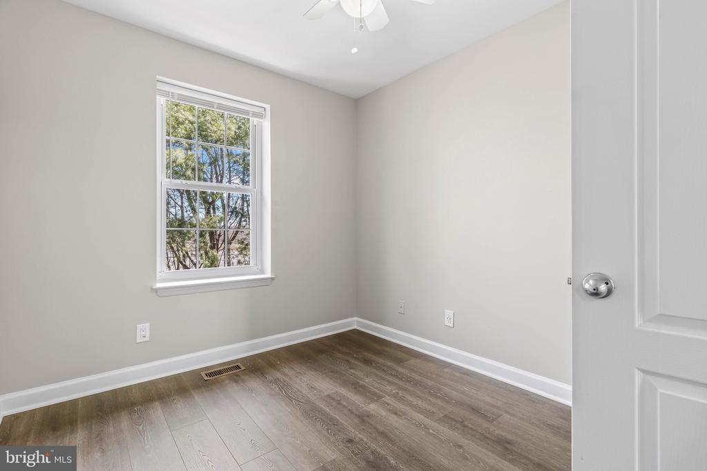 3842 CHESTERWOOD DRIVE Unit: 3842