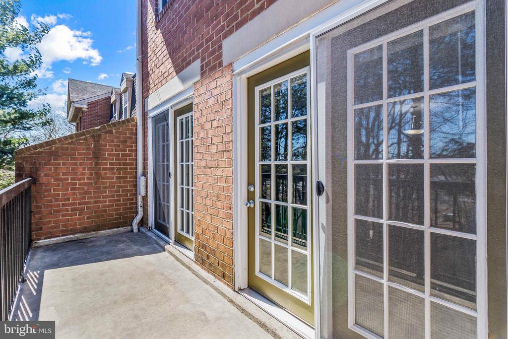 3842 CHESTERWOOD DRIVE Unit: 3842