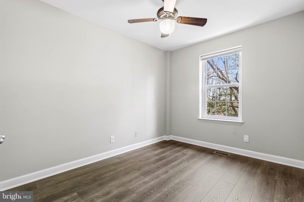 3842 CHESTERWOOD DRIVE Unit: 3842