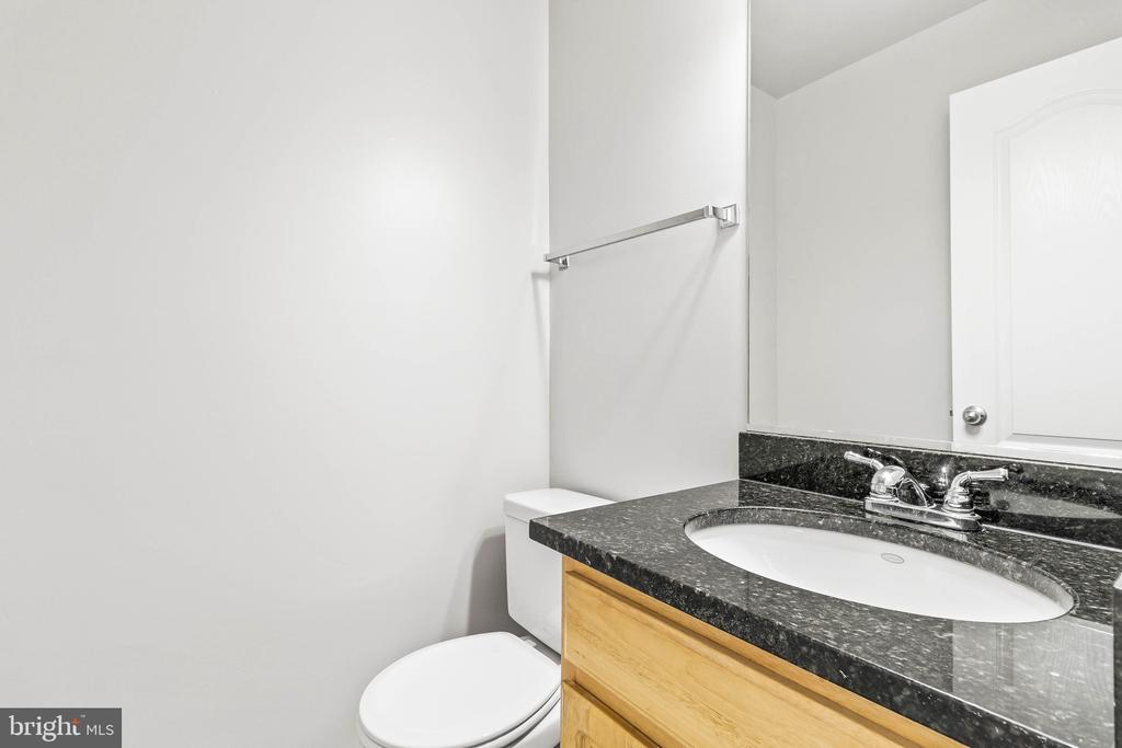 3842 CHESTERWOOD DRIVE Unit: 3842