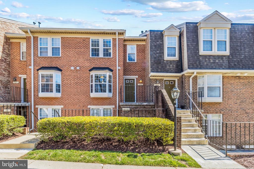 3842 CHESTERWOOD DRIVE Unit: 3842