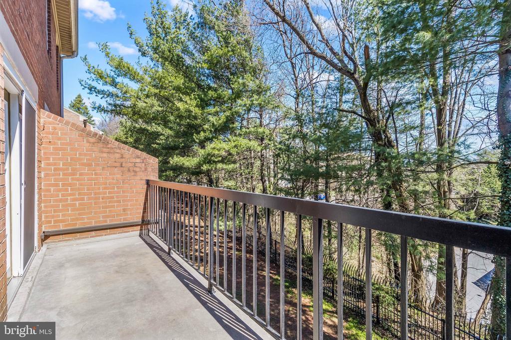 3842 CHESTERWOOD DRIVE Unit: 3842