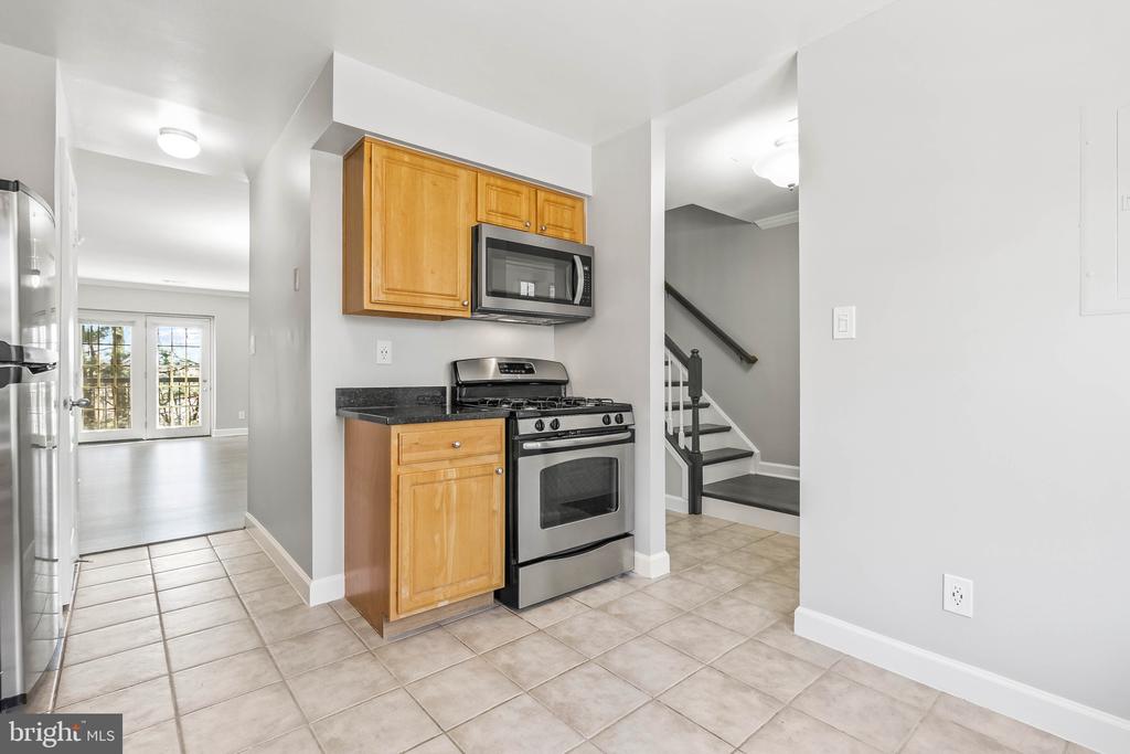 3842 CHESTERWOOD DRIVE Unit: 3842