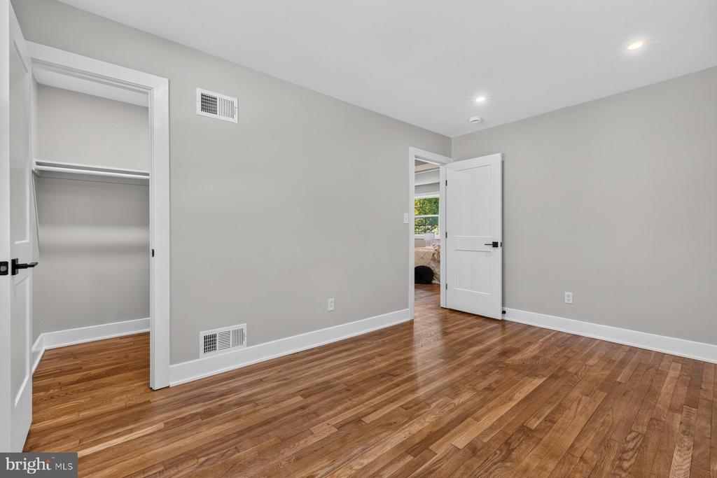2610 SILVERDALE DRIVE