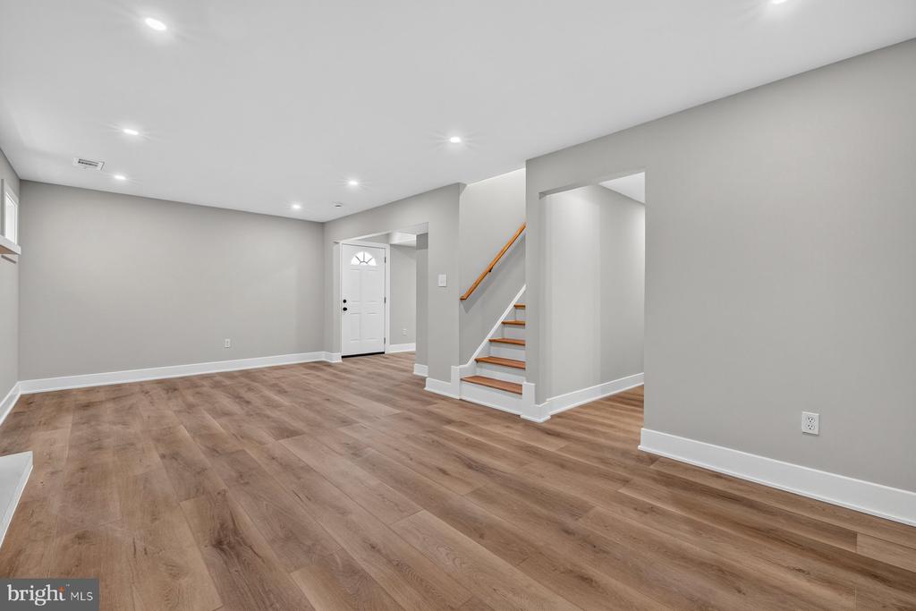 2610 SILVERDALE DRIVE