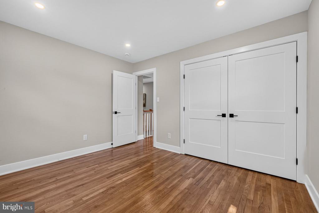 2610 SILVERDALE DRIVE