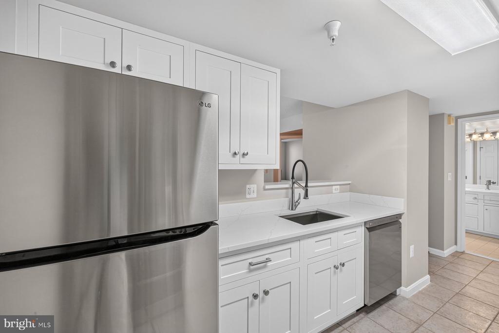 11710 OLD GEORGETOWN RD. Unit: 409