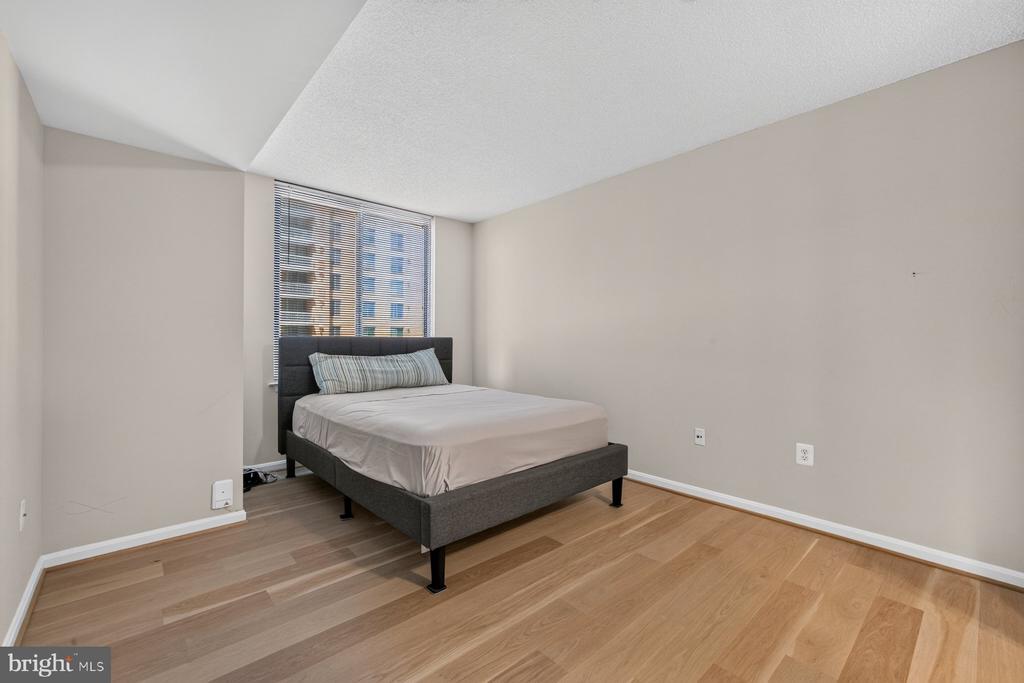 11710 OLD GEORGETOWN RD. Unit: 409