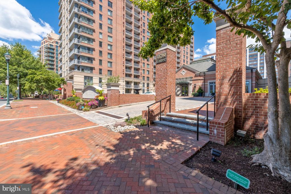 11710 OLD GEORGETOWN RD. Unit: 409