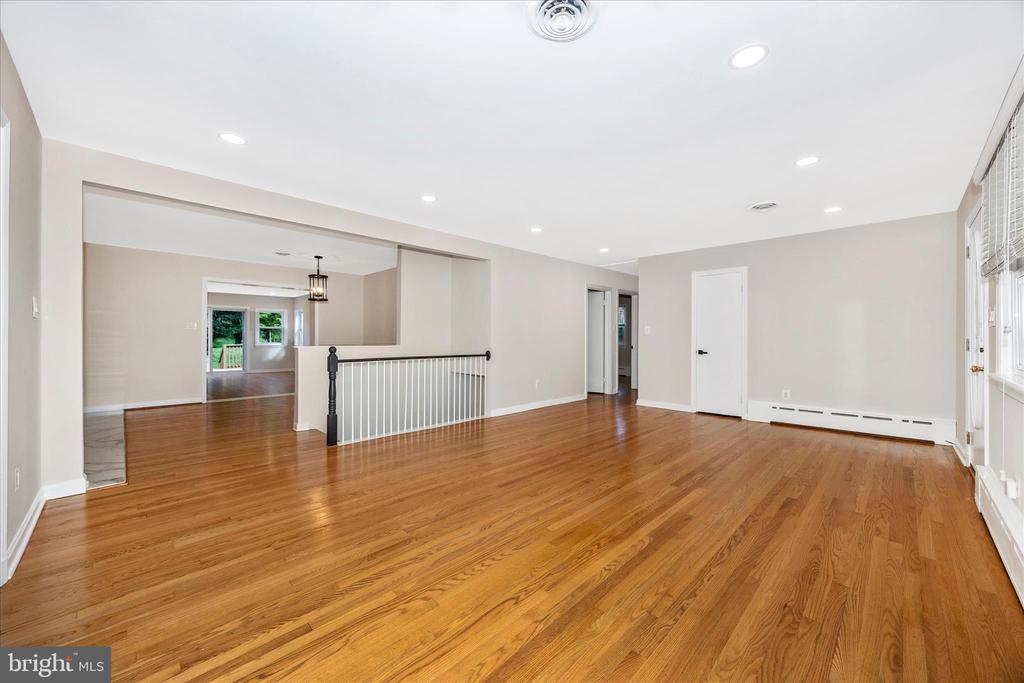 16215 REDLAND ROAD