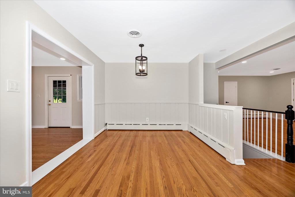 16215 REDLAND ROAD