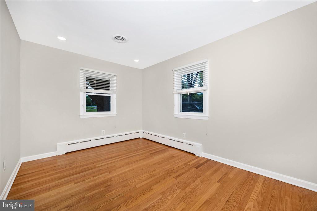 16215 REDLAND ROAD