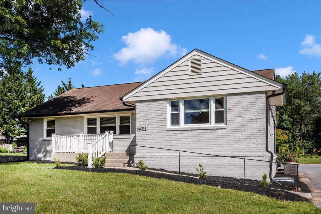 16215 REDLAND ROAD