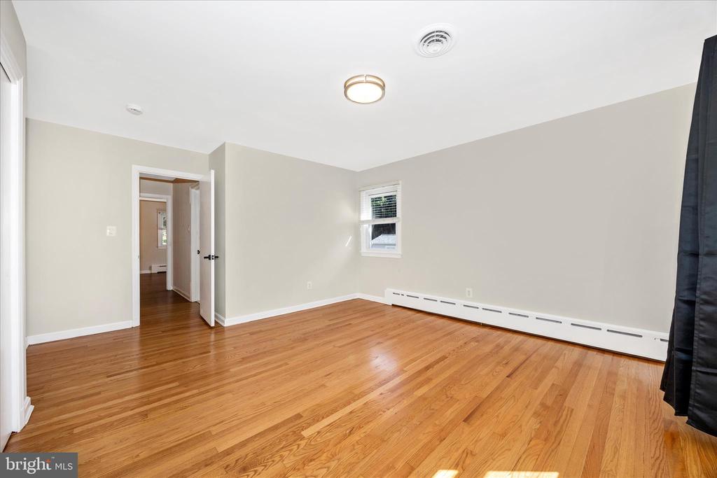 16215 REDLAND ROAD