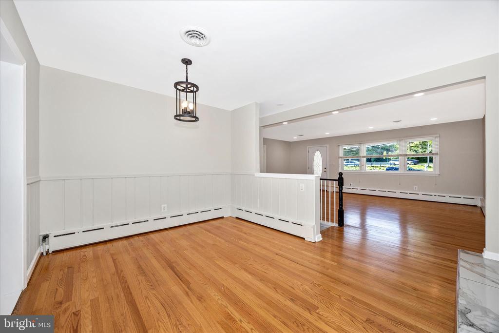 16215 REDLAND ROAD
