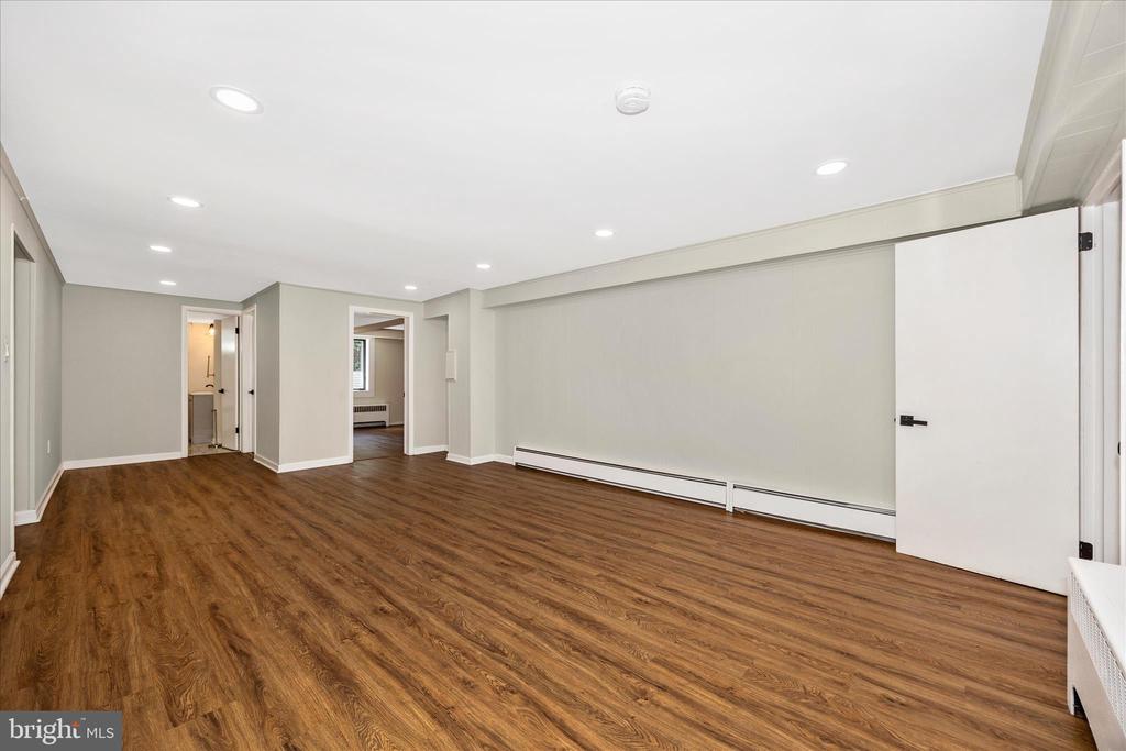 16215 REDLAND ROAD