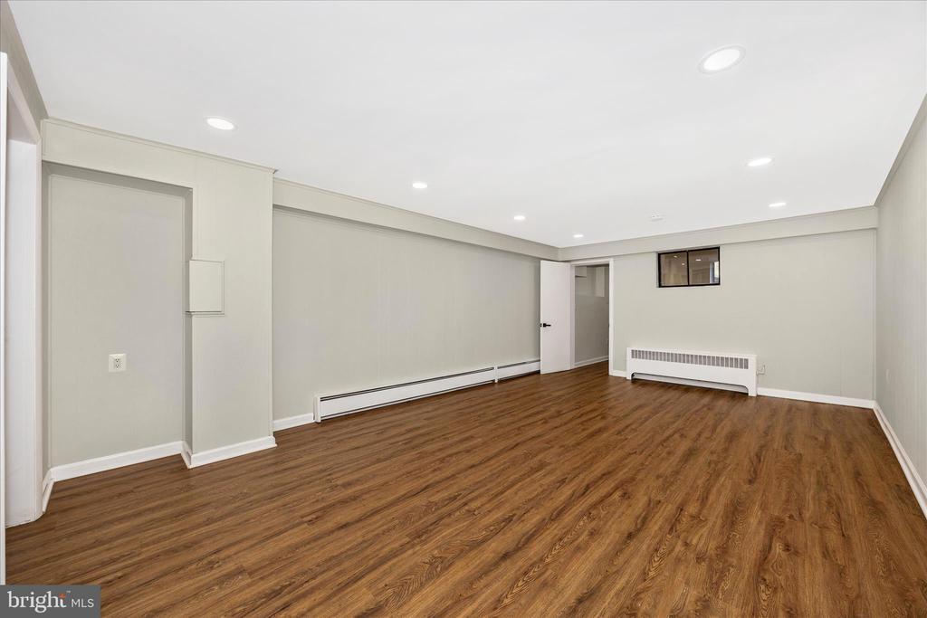 16215 REDLAND ROAD